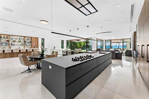 Villa ou maison à vendre à Miami Beach, Floride: 7 chambres, 721.57 m2 № 784607 - photo 22