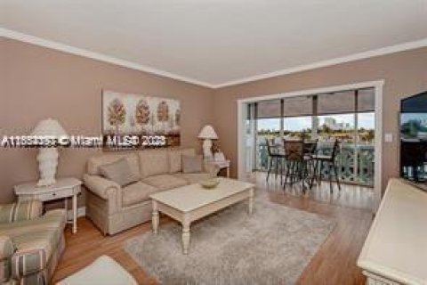 Copropriété à vendre à Hallandale Beach, Floride: 2 chambres, 111.48 m2 № 1351967 - photo 10