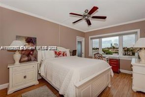 Condo in Hallandale Beach, Florida, 2 bedrooms  № 1351967 - photo 5