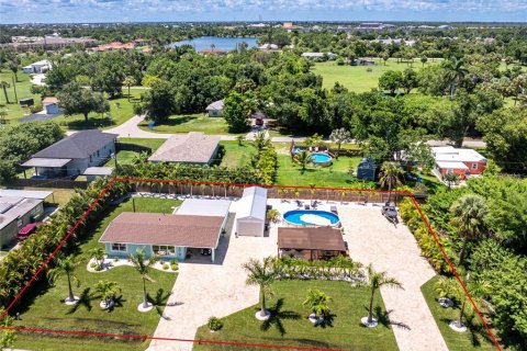 Villa ou maison à vendre à Punta Gorda, Floride: 3 chambres, 128.95 m2 № 1259845 - photo 1