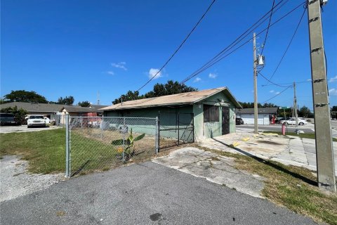 Commercial property in Orlando, Florida 246.66 sq.m. № 1378441 - photo 3