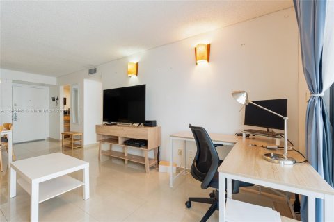 Copropriété à louer à Miami Beach, Floride: 2 chambres, 81.2 m2 № 1345157 - photo 16