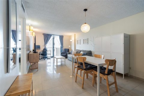 Copropriété à louer à Miami Beach, Floride: 2 chambres, 81.2 m2 № 1345157 - photo 12