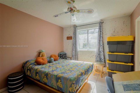 Casa en venta en Miami, Florida, 5 dormitorios, 234.02 m2 № 1345081 - foto 23