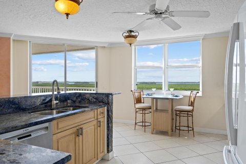 Condo in Hutchinson Island South, Florida, 3 bedrooms  № 1216163 - photo 29