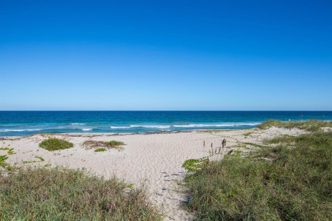 Condo in Hutchinson Island South, Florida, 3 bedrooms  № 1216163 - photo 2