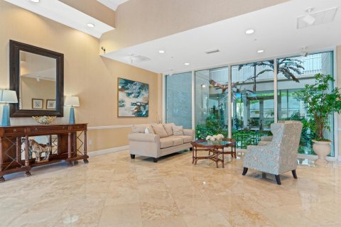 Condo in Hutchinson Island South, Florida, 3 bedrooms  № 1216163 - photo 12