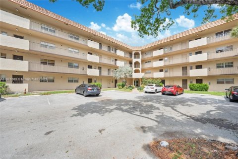 Copropriété à vendre à Lauderhill, Floride: 2 chambres, 104.98 m2 № 1271821 - photo 14