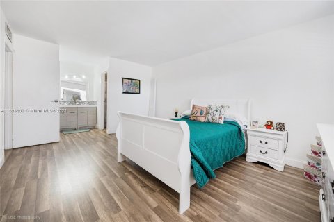 Copropriété à vendre à Lauderhill, Floride: 2 chambres, 104.98 m2 № 1271821 - photo 11