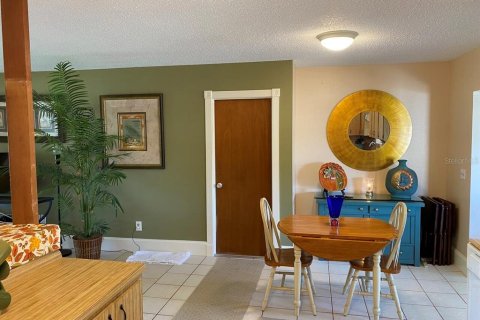 Villa ou maison à vendre à Okeechobee, Floride: 2 chambres, 211.54 m2 № 1122060 - photo 8