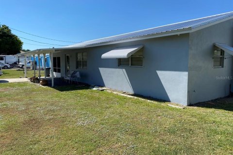 House in Okeechobee, Florida 2 bedrooms, 211.54 sq.m. № 1122060 - photo 10