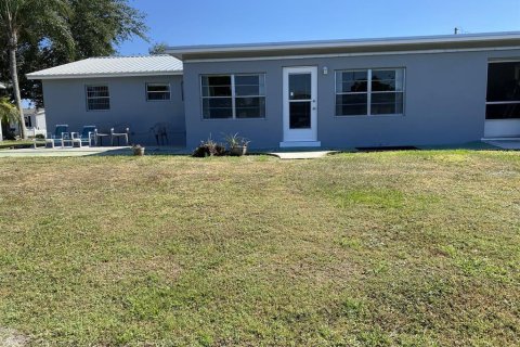 House in Okeechobee, Florida 2 bedrooms, 211.54 sq.m. № 1122060 - photo 30