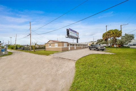 Immobilier commercial à vendre à West Park, Floride № 948678 - photo 11