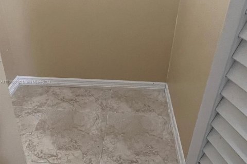 Appartement à louer à Miami, Floride: 1 chambre № 1355126 - photo 6