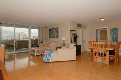 Condominio en venta en Fort Lauderdale, Florida, 1 dormitorio, 83.61 m2 № 1355127 - foto 26