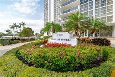 Condominio en venta en Fort Lauderdale, Florida, 1 dormitorio, 83.61 m2 № 1355127 - foto 1