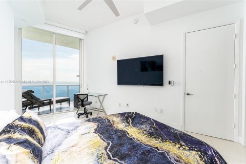 Copropriété à louer à Sunny Isles Beach, Floride: 3 chambres, 182.27 m2 № 1352209 - photo 25