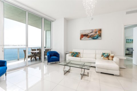 Copropriété à louer à Sunny Isles Beach, Floride: 3 chambres, 182.27 m2 № 1352209 - photo 8