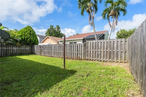 Villa ou maison à vendre à Cutler Bay, Floride: 3 chambres, 131.18 m2 № 1351954 - photo 26