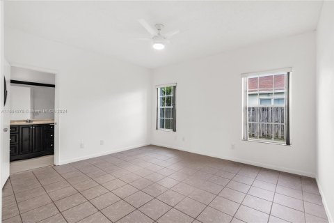 Villa ou maison à vendre à Cutler Bay, Floride: 3 chambres, 131.18 m2 № 1351954 - photo 17