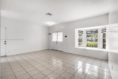 Villa ou maison à vendre à Cutler Bay, Floride: 3 chambres, 131.18 m2 № 1351954 - photo 3