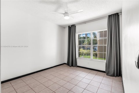 Villa ou maison à vendre à Cutler Bay, Floride: 3 chambres, 131.18 m2 № 1351954 - photo 12