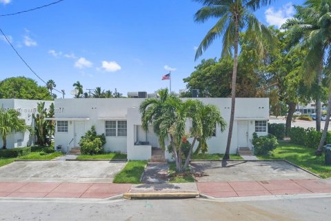 Propiedad comercial en venta en Miami Beach, Florida, 257.06 m2 № 1321345 - foto 18