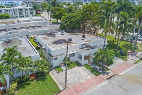 Propiedad comercial en venta en Miami Beach, Florida, 257.06 m2 № 1321345 - foto 21