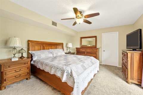 Touwnhouse à vendre à Tamarac, Floride: 3 chambres, 138.24 m2 № 1321344 - photo 6