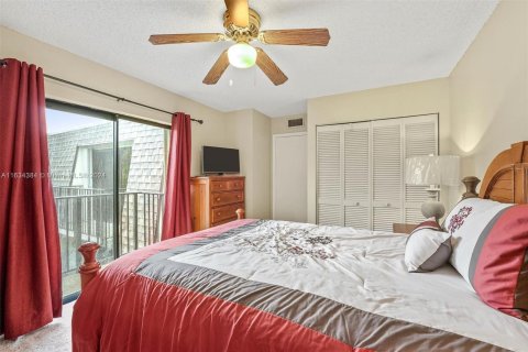 Touwnhouse à vendre à Tamarac, Floride: 3 chambres, 138.24 m2 № 1321344 - photo 11