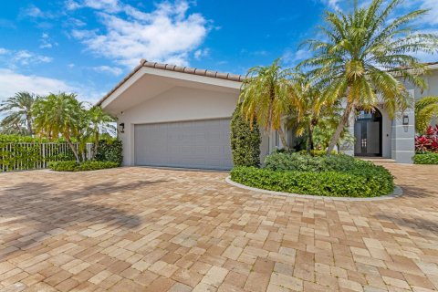 Villa ou maison à vendre à Pompano Beach, Floride: 5 chambres, 333.33 m2 № 869158 - photo 11