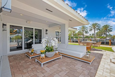 Villa ou maison à vendre à Pompano Beach, Floride: 5 chambres, 333.33 m2 № 869158 - photo 16