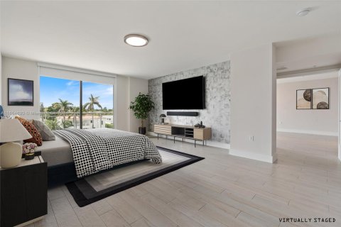 Condominio en venta en Bay Harbor Islands, Florida, 3 dormitorios, 236.62 m2 № 1356786 - foto 2