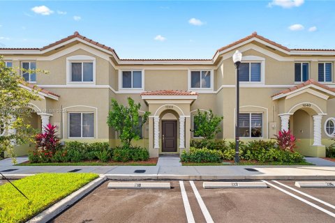 Adosado en venta en Homestead, Florida, 3 dormitorios, 120.96 m2 № 1356787 - foto 1