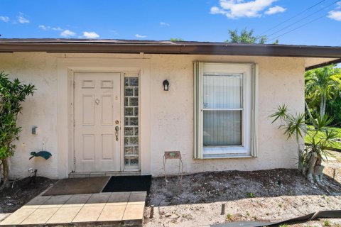 Villa ou maison à vendre à Lake Worth, Floride: 2 chambres, 125.05 m2 № 1226804 - photo 2