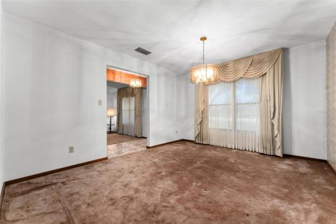 Villa ou maison à vendre à Altamonte Springs, Floride: 4 chambres, 293.2 m2 № 1343523 - photo 17