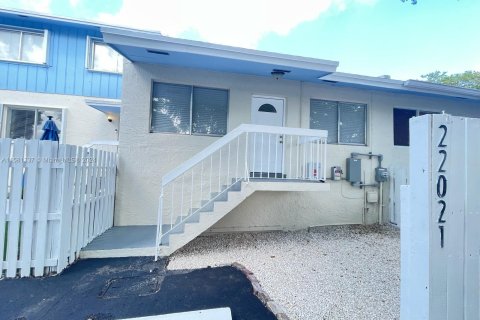 Townhouse in Cutler Bay, Florida 3 bedrooms, 96.15 sq.m. № 1159356 - photo 1