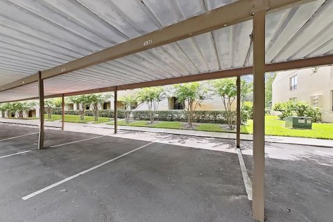 Condo in Tampa, Florida, 3 bedrooms  № 1249357 - photo 5