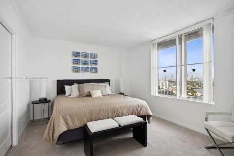 Condo in Miami Beach, Florida, 2 bedrooms  № 1315808 - photo 10