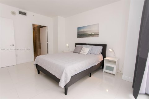 Condo in Miami Beach, Florida, 1 bedroom  № 1292347 - photo 3