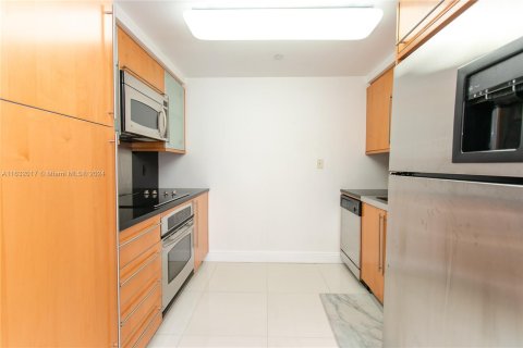 Condominio en venta en Miami Beach, Florida, 1 dormitorio, 75.07 m2 № 1292347 - foto 19