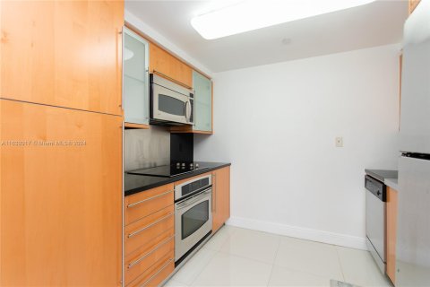 Condominio en venta en Miami Beach, Florida, 1 dormitorio, 75.07 m2 № 1292347 - foto 20