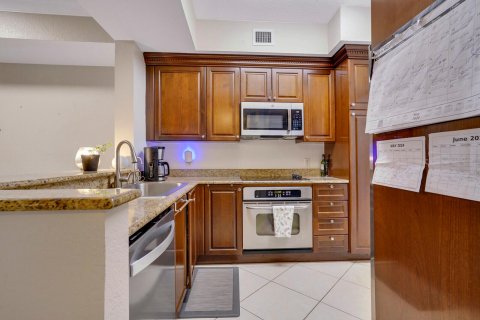 Condo in Boynton Beach, Florida, 2 bedrooms  № 1188751 - photo 14