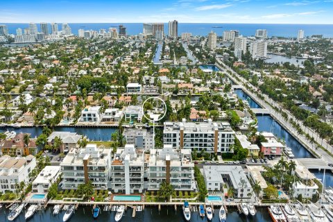 Condominio en venta en Fort Lauderdale, Florida, 4 dormitorios, 307.32 m2 № 1188752 - foto 1