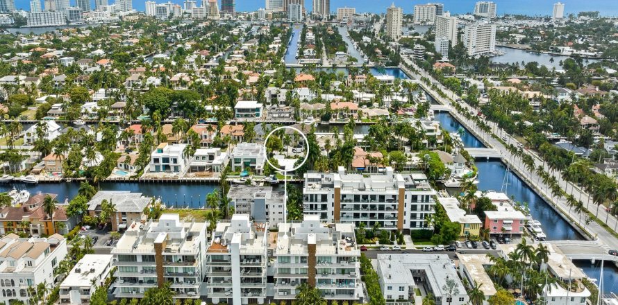 Condo in Fort Lauderdale, Florida, 4 bedrooms  № 1188752