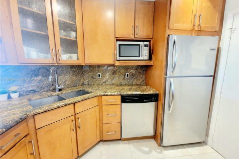 Condominio en venta en Lauderhill, Florida, 2 dormitorios, 120.77 m2 № 1227562 - foto 4