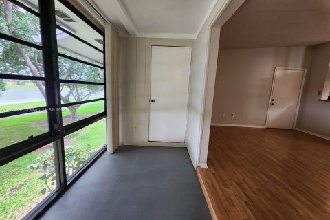 Copropriété à louer à Miami, Floride: 2 chambres, 80.82 m2 № 1348562 - photo 12