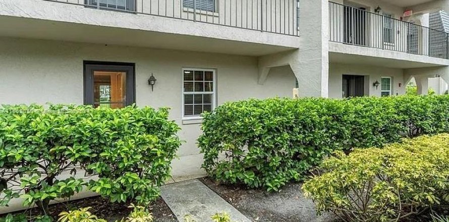 Condo in Seminole, Florida, 2 bedrooms  № 1348472