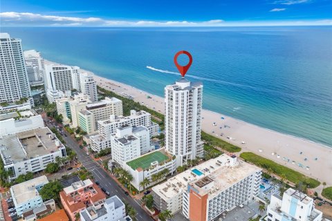 Copropriété à vendre à Miami Beach, Floride: 2 chambres, 116.13 m2 № 1348474 - photo 1