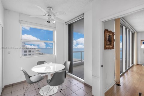 Copropriété à vendre à Miami Beach, Floride: 2 chambres, 116.13 m2 № 1348474 - photo 13